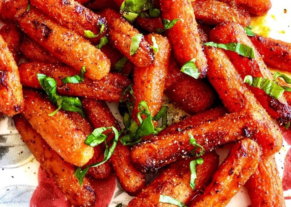 Air Fryer Sweet and Spicy Roasted Carrots